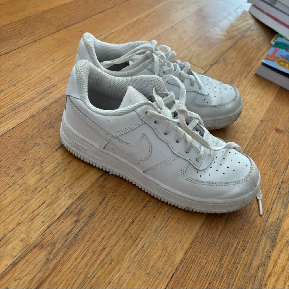 Youth Nike Air Forces worn twice at Christmas and thanksgiving